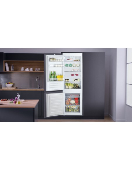 fr-hotpoint-bcb-7030-d-s2-2.jpg