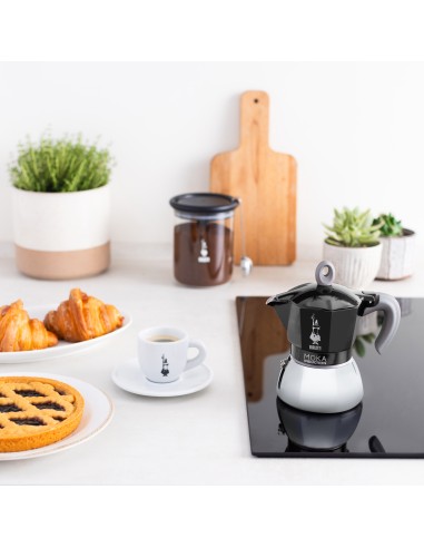 caffettiera-new-moka-induction-2-tz-nera0006932-4.jpg