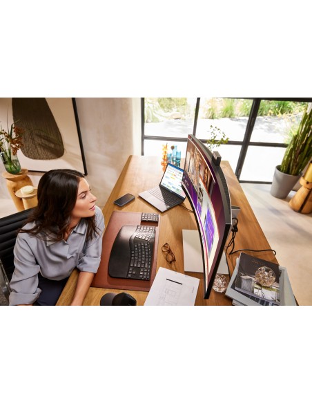 hp-s7-pro-734pm-wqhd-conf-mntr-6.jpg
