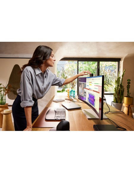 hp-s7-pro-734pm-wqhd-conf-mntr-7.jpg